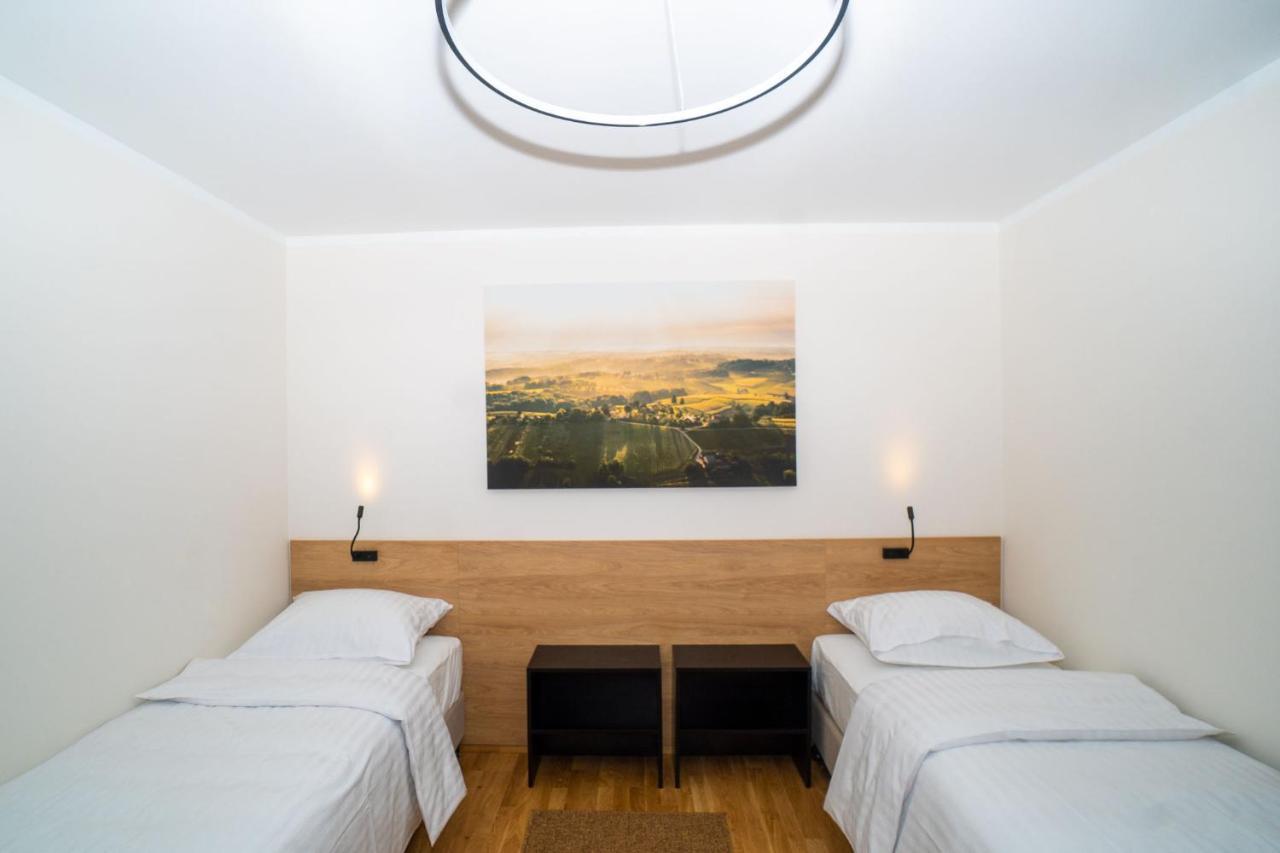 IvanjkovciHisa Pep'S住宿加早餐旅馆 外观 照片