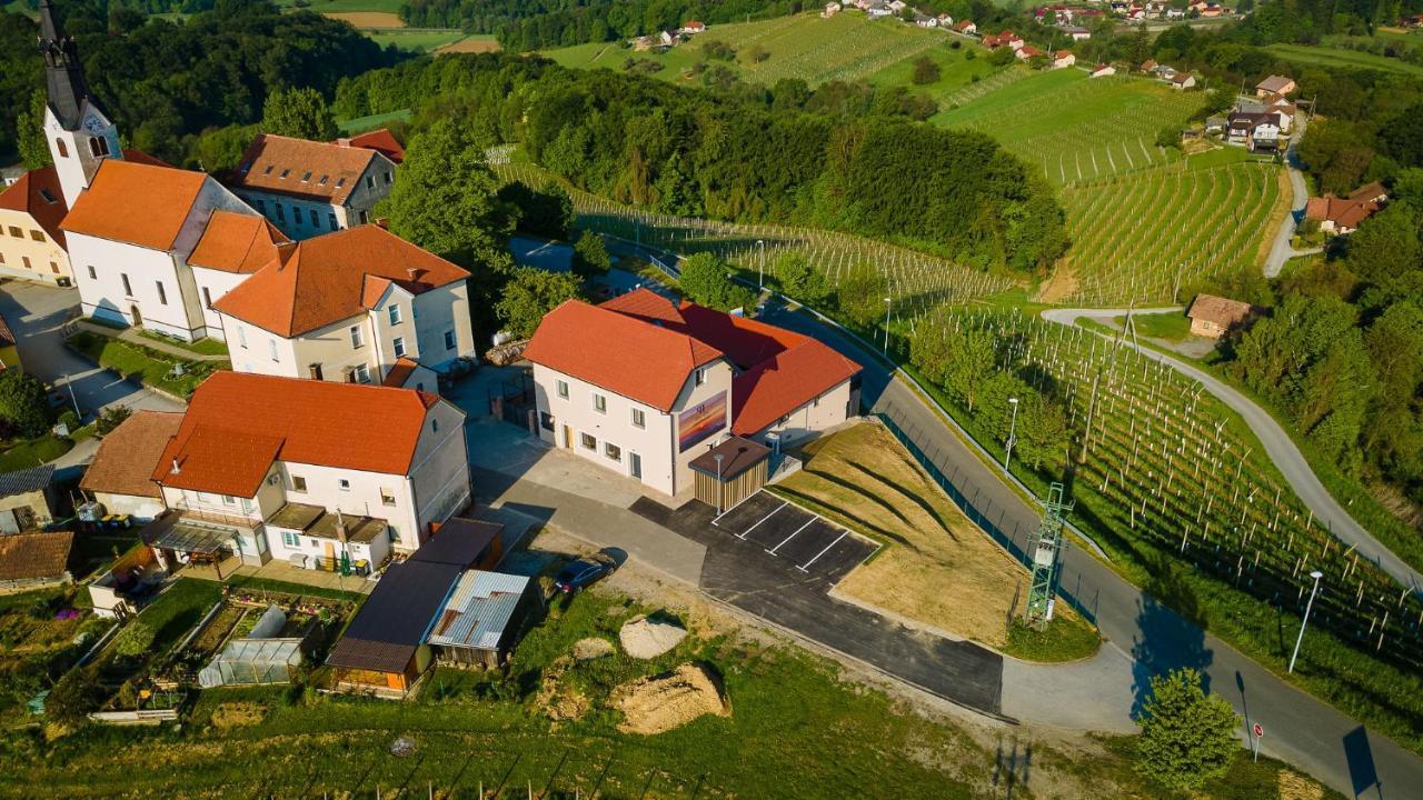 IvanjkovciHisa Pep'S住宿加早餐旅馆 外观 照片
